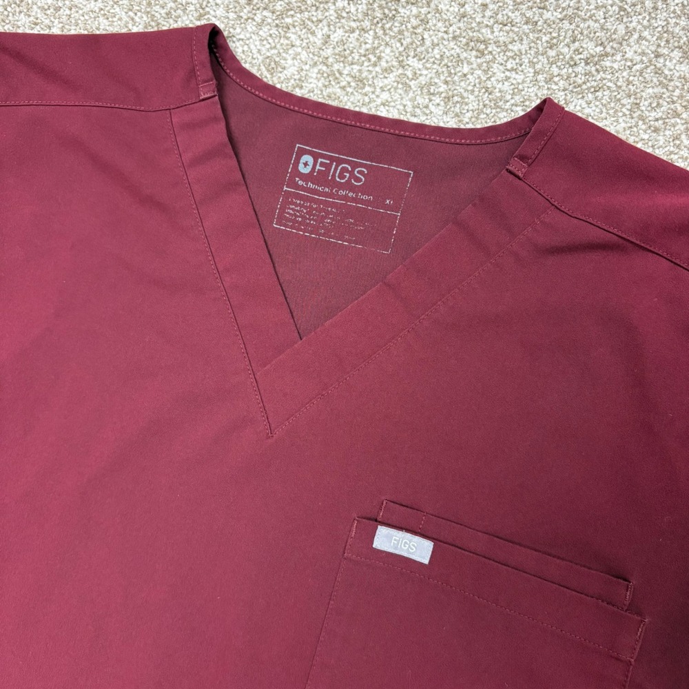 FIGS Catarina One Pocket Scrub Shirt Top Mens XL Burgundy V-Neck Tech Collection